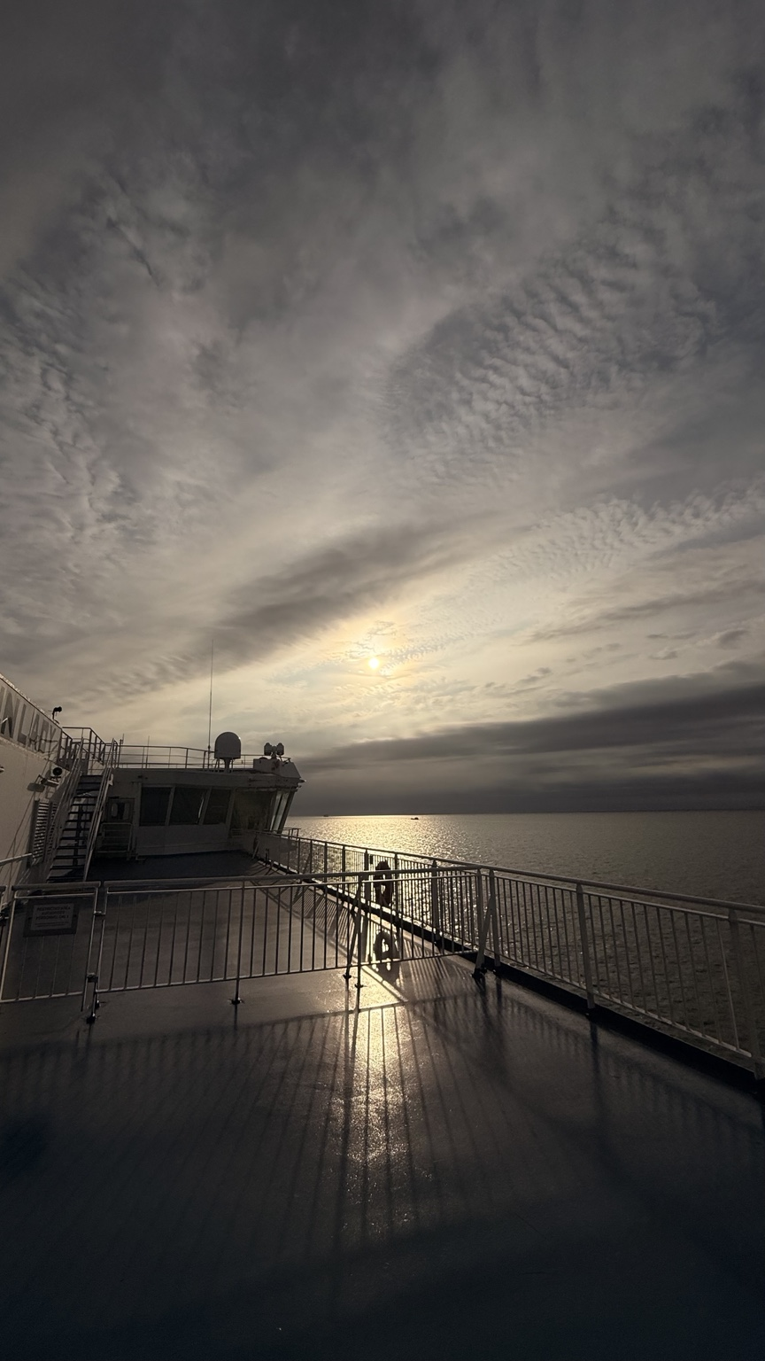 Abendlicht auf dem Deck von Finnlines